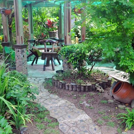 Peak House Garden Pension El Nido Buitenkant foto